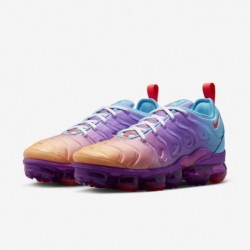 Chaussures Nike Air Vapormax Plus pour femme (FD0823-500, Fuchsia Dream/Orange vif/Bleu baltique/Cramoisi brillant)