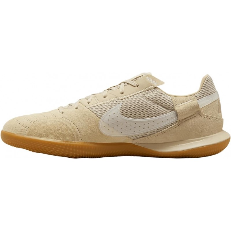 Chaussures de football basses Nike Streetgato (DC8466-201, Russet foncé/Mangue sauvage clair)