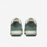 Chaussures Nike Air Force 1 '07 LV8 pour homme (FQ8713-100, lait de coco/bicoastal/noir/vert vintage)